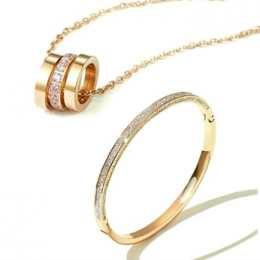 CELOVIS - Marilyn Bangle Paired with Lynne Necklace Jewellery Set in Gold